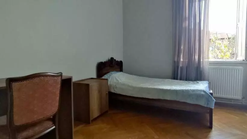 پانسیون Guest House Tall Rooms