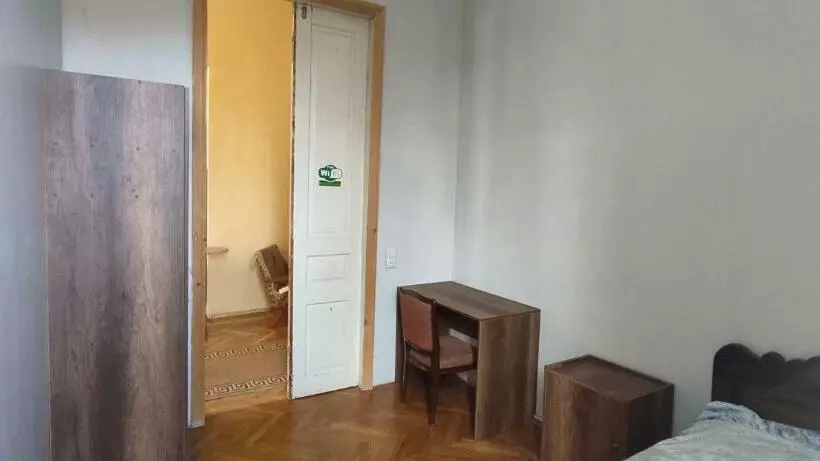 پانسیون Guest House Tall Rooms