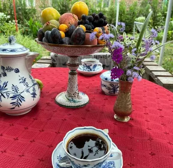 پانسیون Guest House Tall Rooms