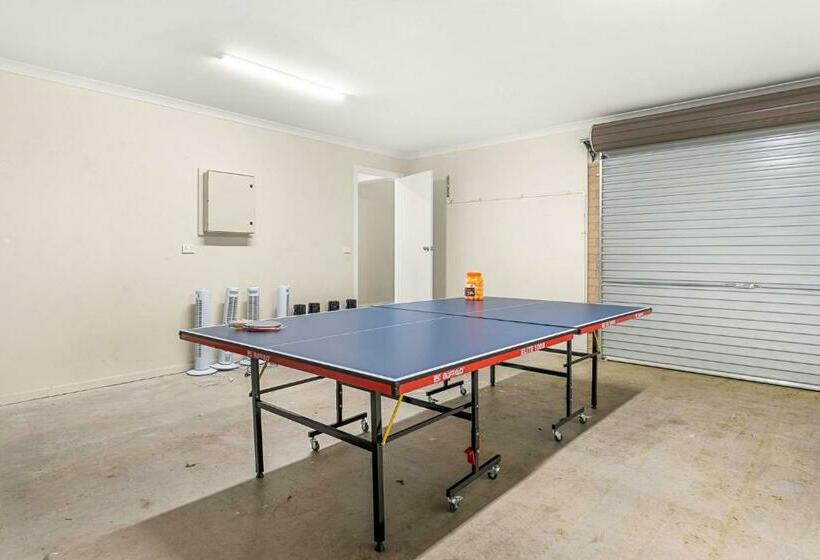 Sophias Island Escape