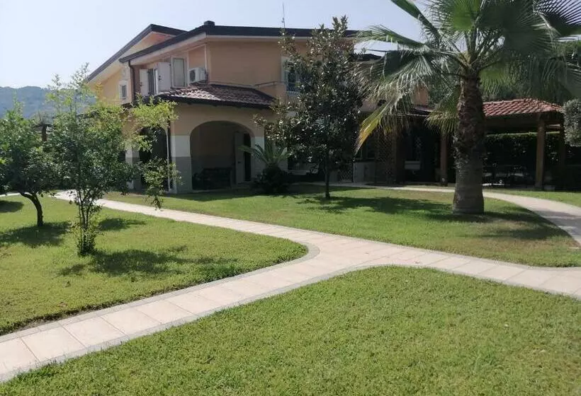 Villa Delle Civette 300m Dal Mare