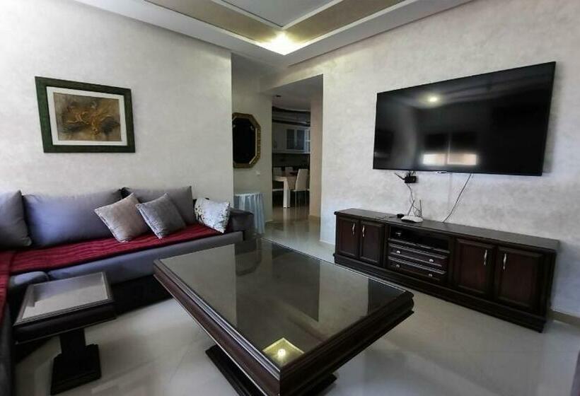 شقة الكرنيش