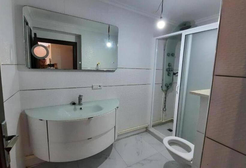 شقة الكرنيش