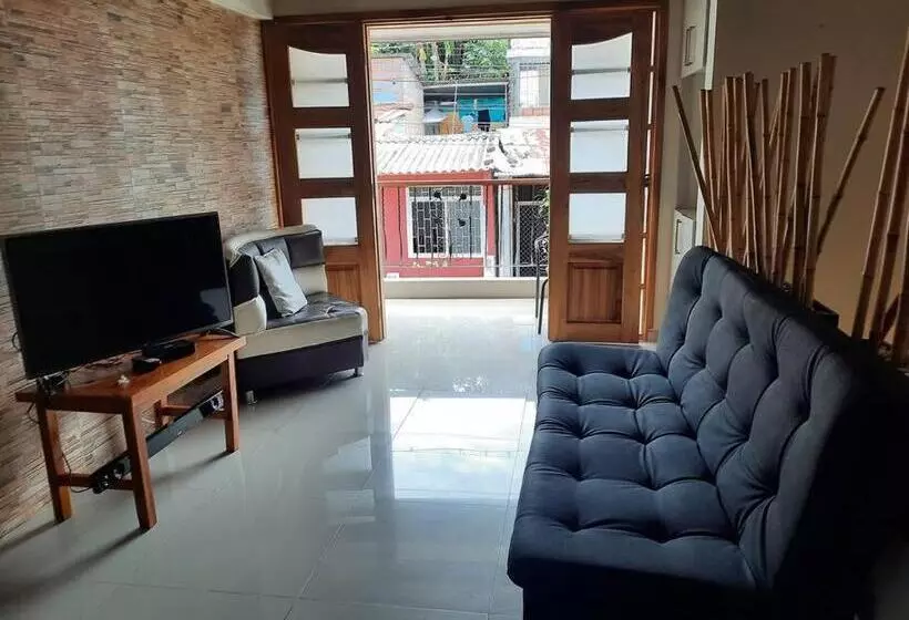 Casa Central, Segundo Piso