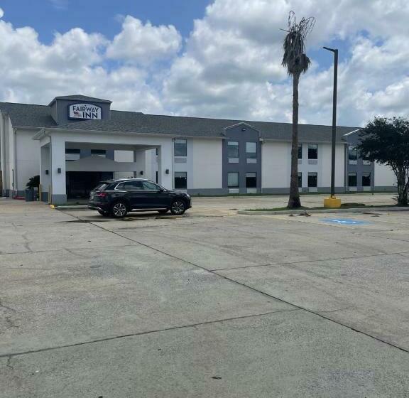 酒店 Fairway Inn