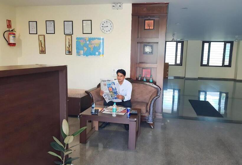 هتل Sheerha Royal Residency