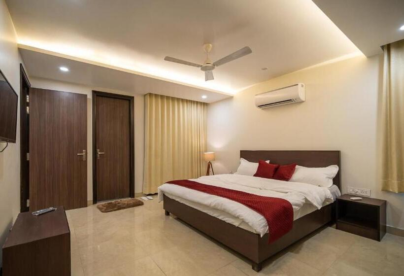 هتل Sheerha Royal Residency