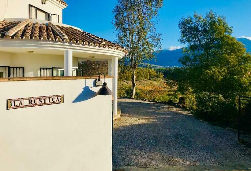 La Rústica En Viñuela, Piscina Privada