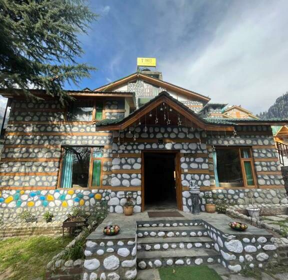 פנסיון Tales N Trails