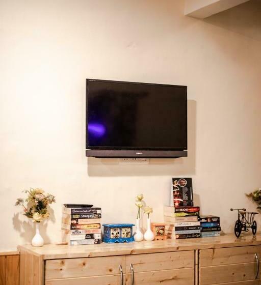 פנסיון Tales N Trails