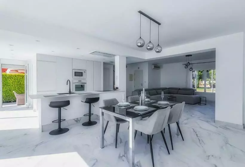 Villa Fresno With Private Pool On Gated 5 Mar Menor Golf Resort 3 Bed/3 Shower/wc