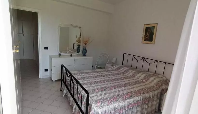 Benvenuti Alla Red House Dei Nebrodi