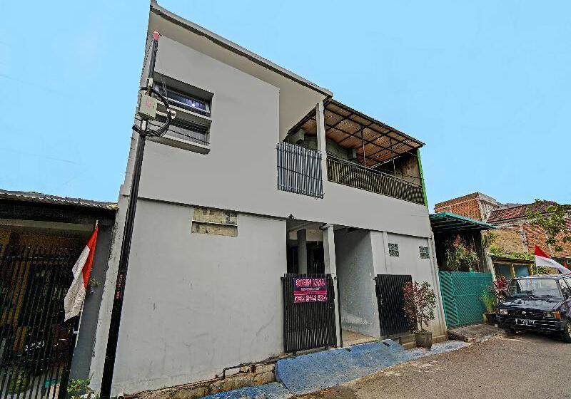 בית מלון כפרי Oyo 91592 Aaliya Guest House Syariah