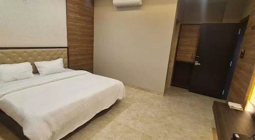 Hotelli Sachin Executive