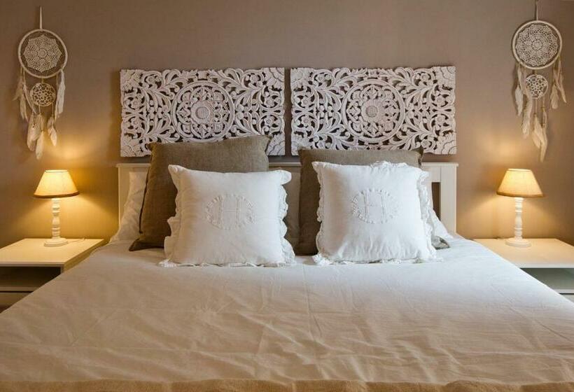 Cosy Nemi Guest House