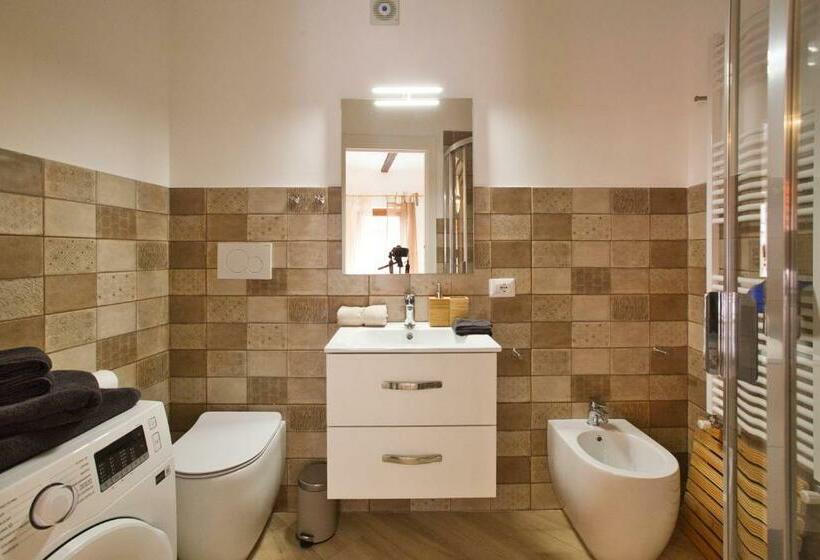 Cosy Nemi Guest House