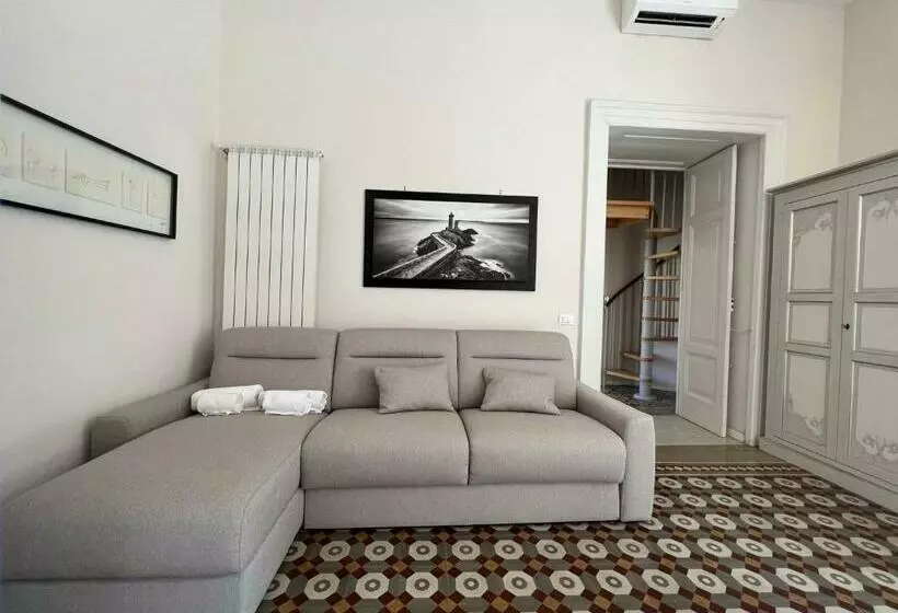 Chiara S Apartment Sorrento 2