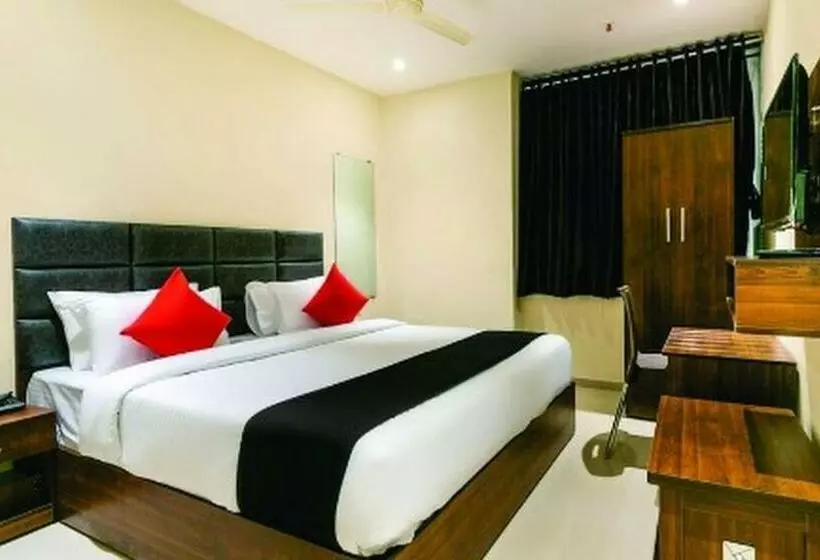 ホテル Kumkum Palace