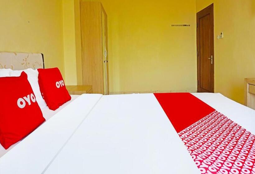 בית מלון כפרי Oyo 91580 Kost Bougenville Syariah