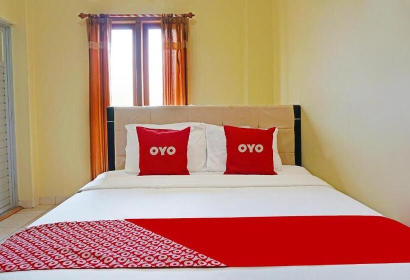 בית מלון כפרי Oyo 91580 Kost Bougenville Syariah