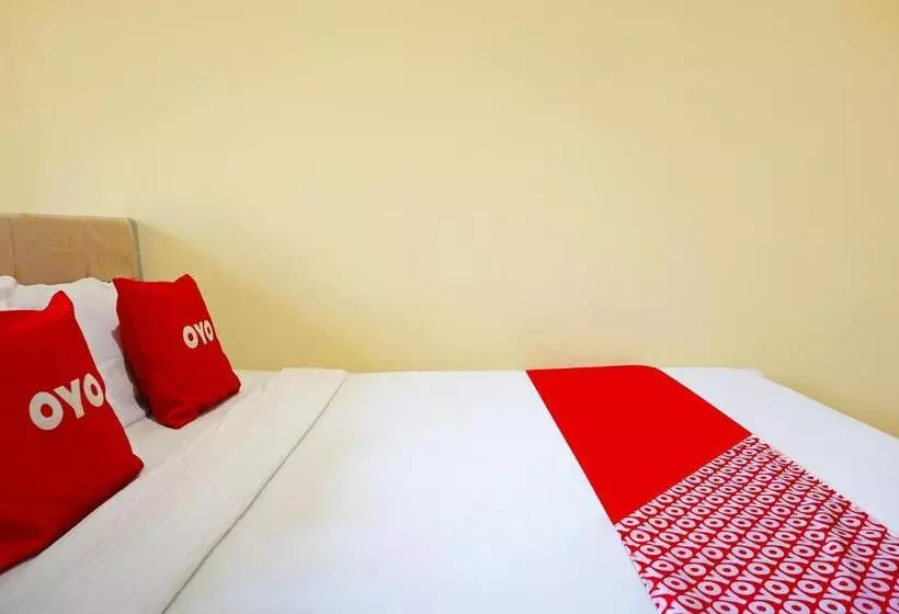 Hotelli Oyo 91580 Kost Bougenville Syariah