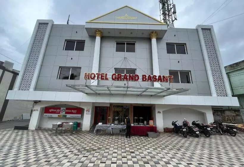 ホテル The Grand Basant