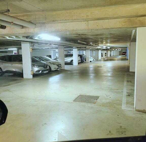 Iii Appart 2 Pièces, Neuf 200 M De Gare Parking Netflix Evry Courcouronnes