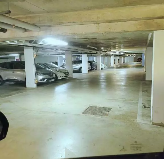 Iii Appart 2 Pièces, Neuf 200 M De Gare Parking Netflix Evry Courcouronnes