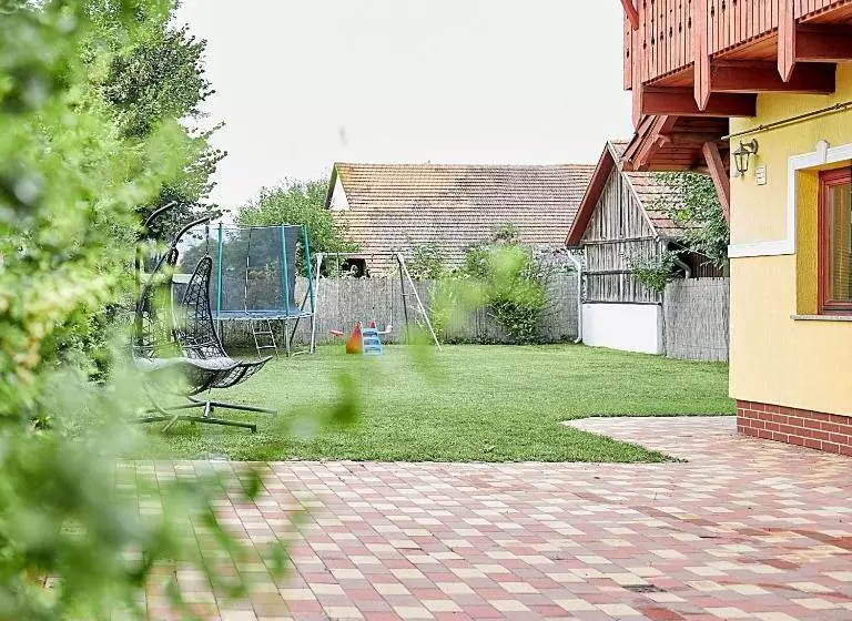 ペンション Klaudia Vendégház