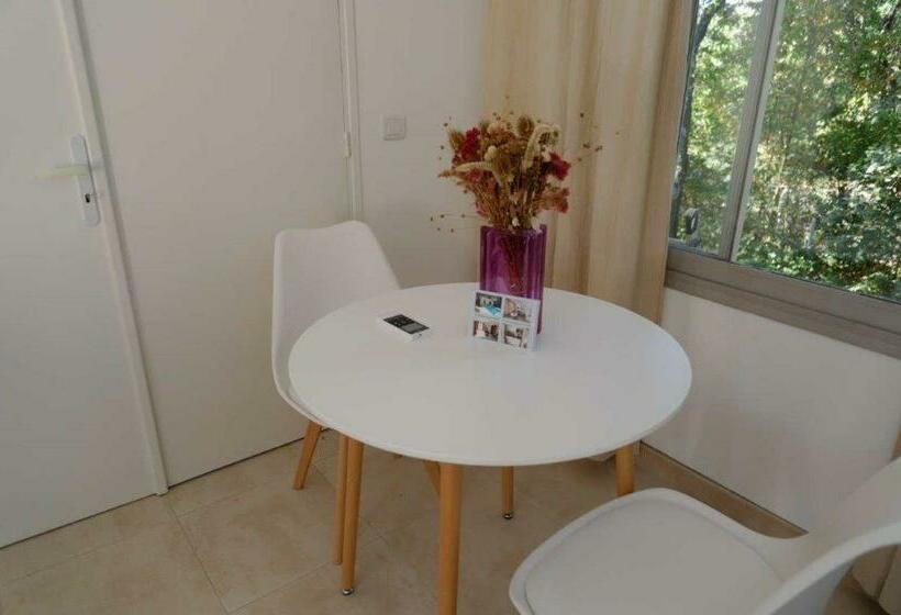 膳宿费 Les Hauts De Saint Siffret