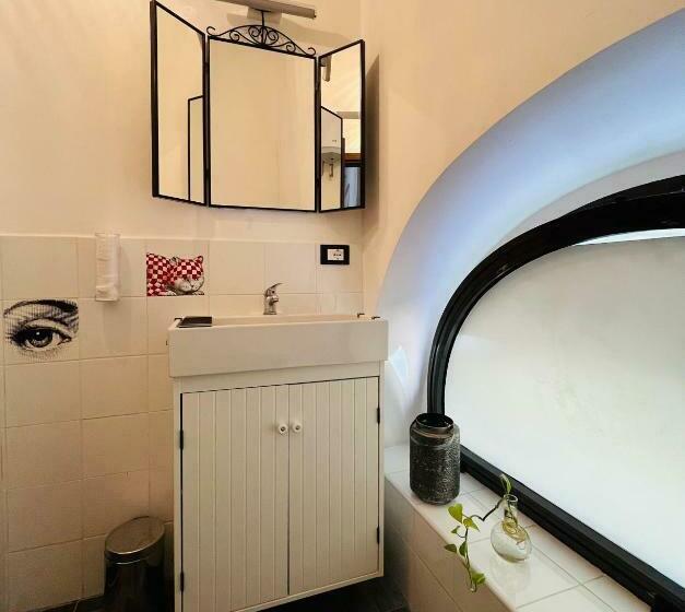 Poli House   City Center