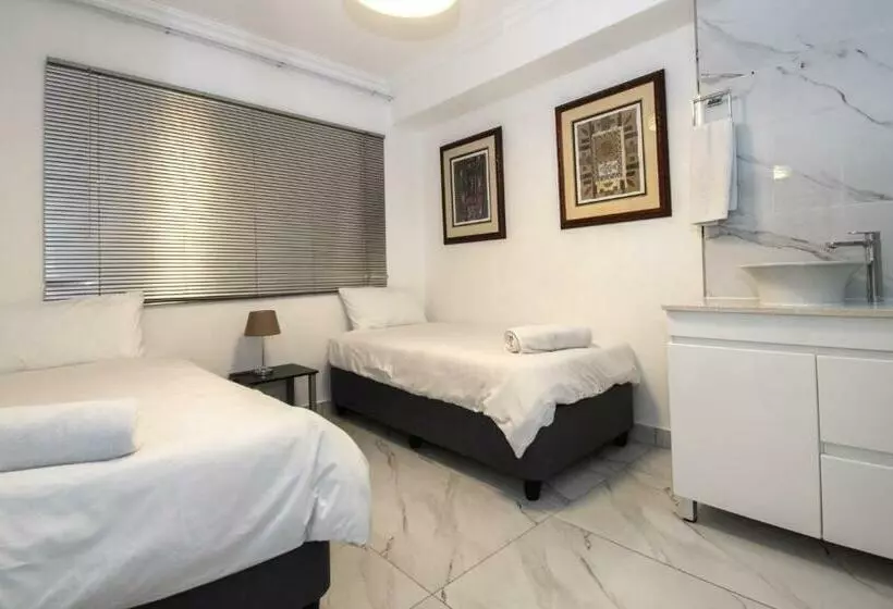 8 Bronze Beach Umhlanga Rocks