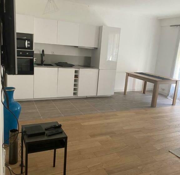 Bel Appartement à Neuilly Sur Seine 92200
