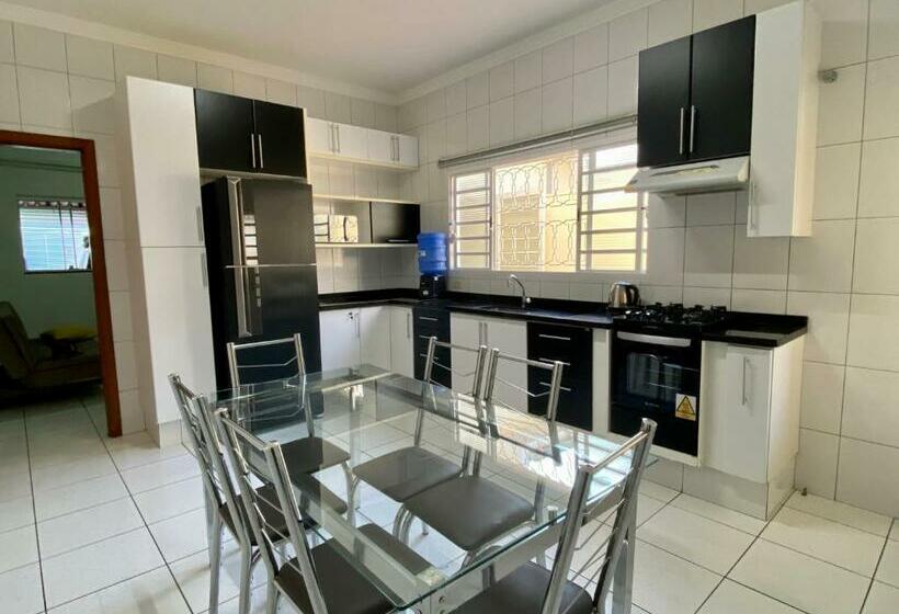 área Central/3 Quartos/grande Grupos