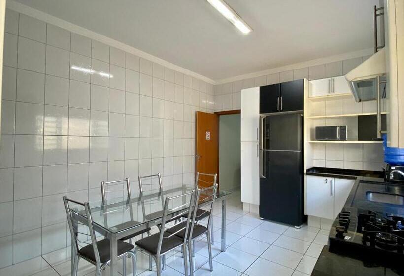 área Central/3 Quartos/grande Grupos