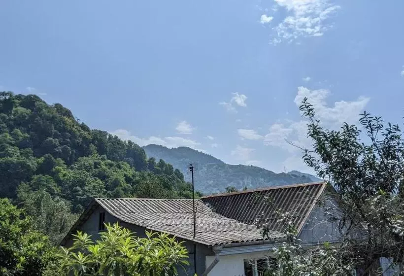 Simona Guest House
