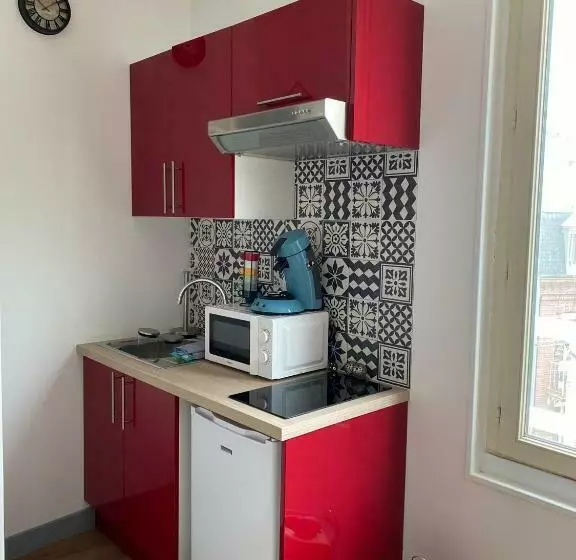 3  Au Pied Des Falaises Du Tréport à 50m De La Plage