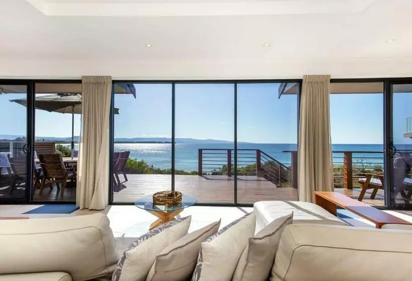 Eclipse Absolute Beachfront With Stunning Views
