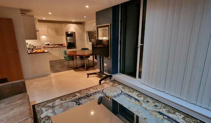 Gallions  Apartments