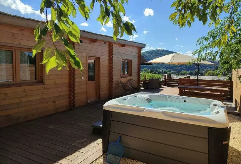 Le Chalet Jacuzzi Et Détente 4 étoiles