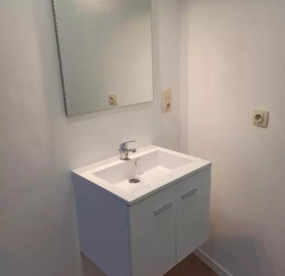 Loft Cosi à Proximité Du Centre Géographique Belge