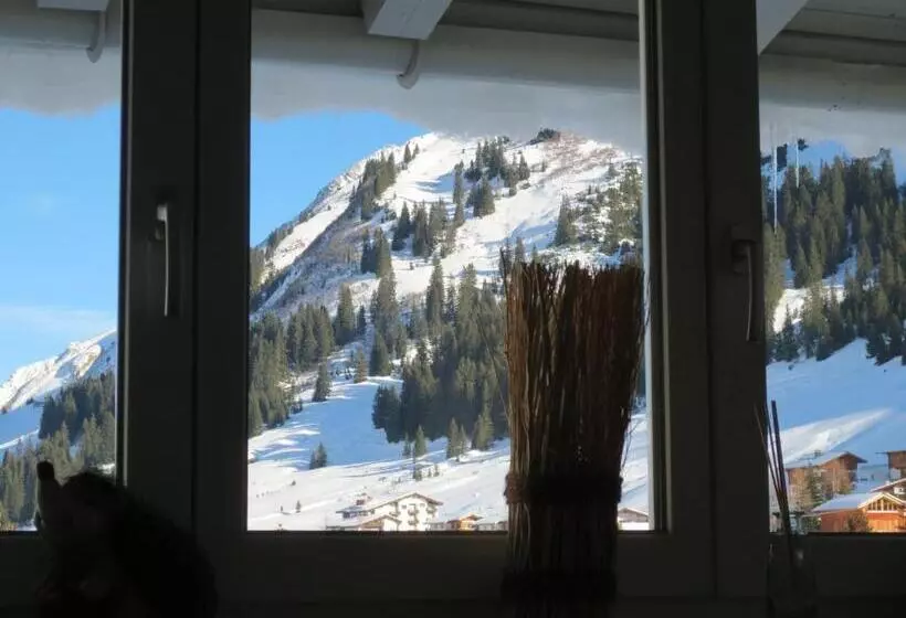 Bed and Breakfast Haus Churlis