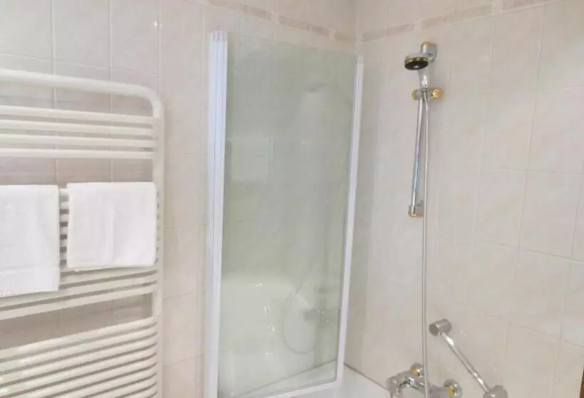 Bed and Breakfast Haus Churlis