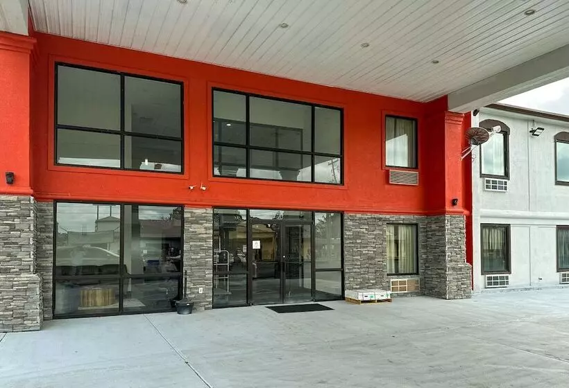 Отель Quality Inn