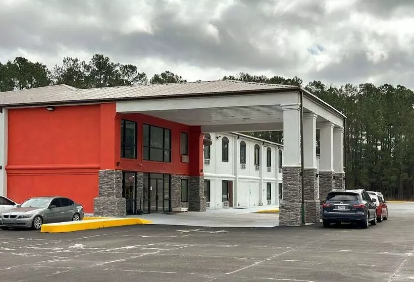 Отель Quality Inn