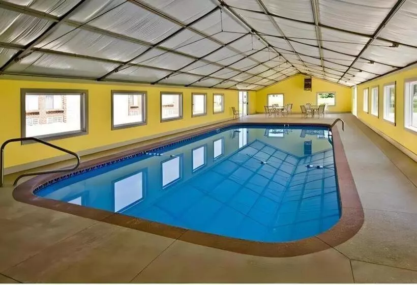 בית מלון כפרי Americas Best Value Inn & Suites Hesston