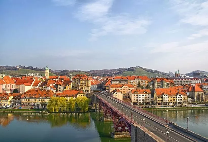 هتل Arena Maribor