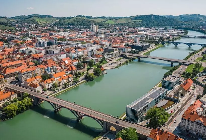 هتل Arena Maribor