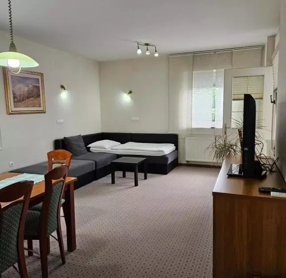 هتل Dežman Apartments & Rooms