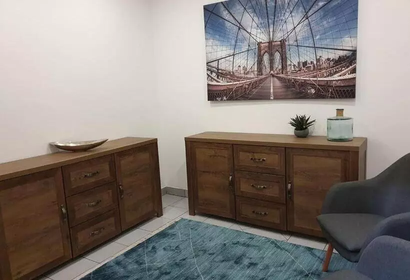 هتل Dežman Apartments & Rooms